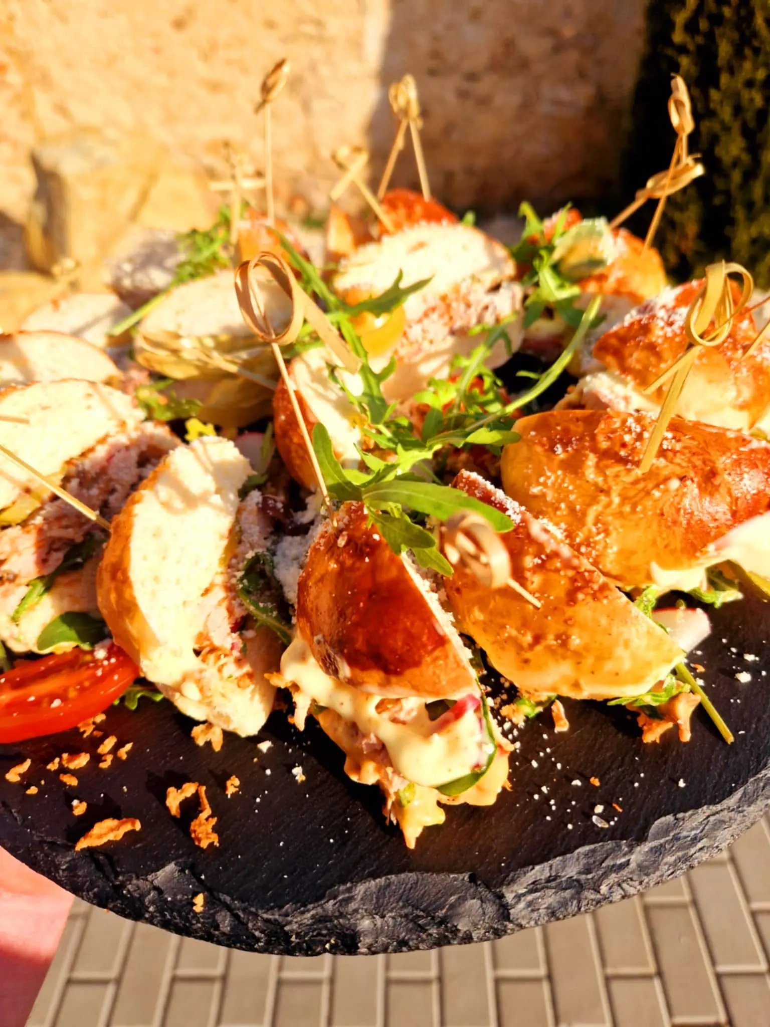 Bruschetta s paradajkami a čerstvými bylinkami
