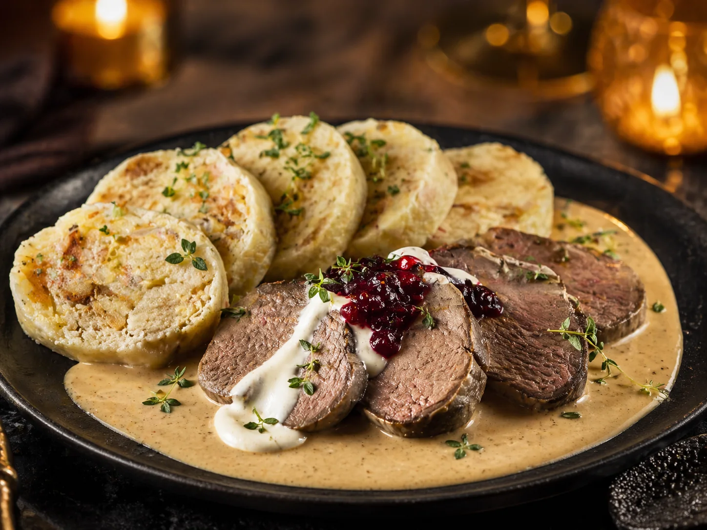 Hovädzia sviečková na smotane - Kráľovský Catering